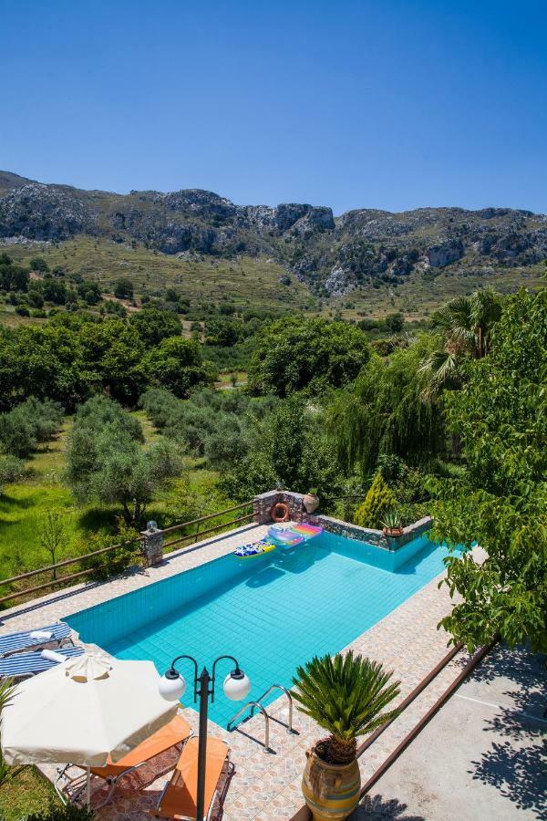 Eleana Villa Angouseliana Exterior photo